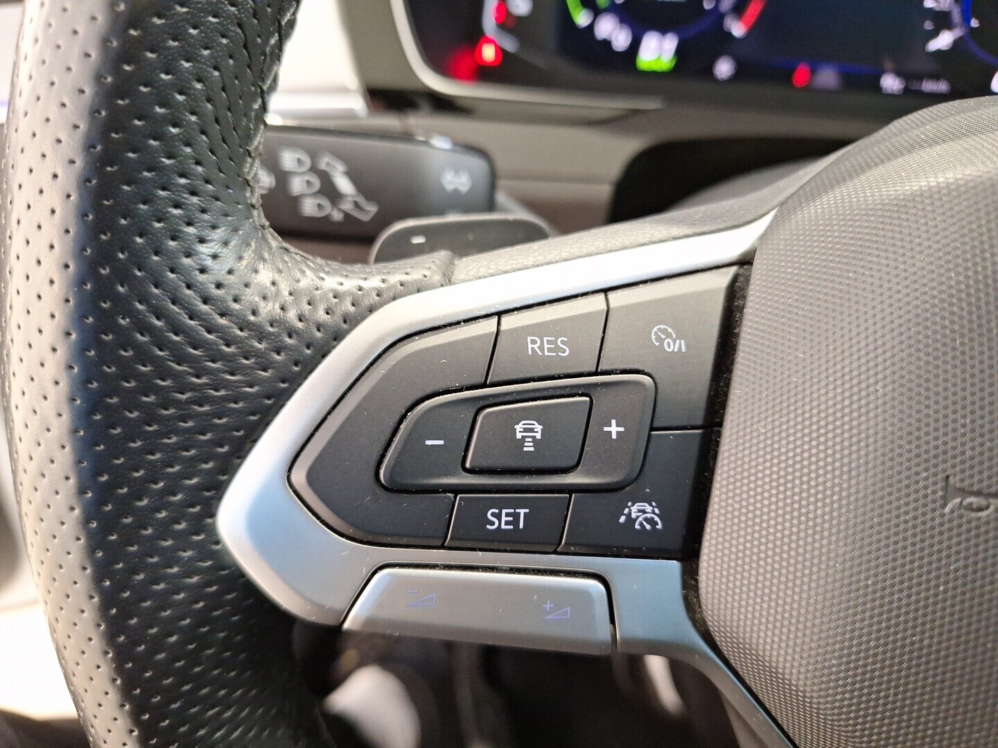 VOLKSWAGEN Passat 2021