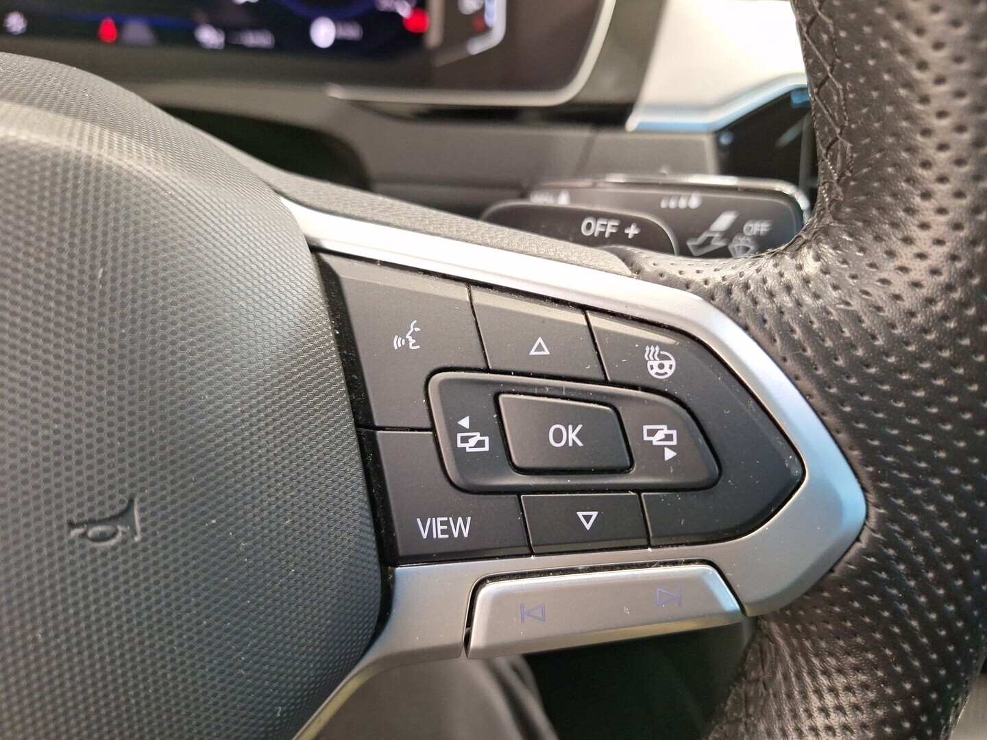 VOLKSWAGEN Passat 2021