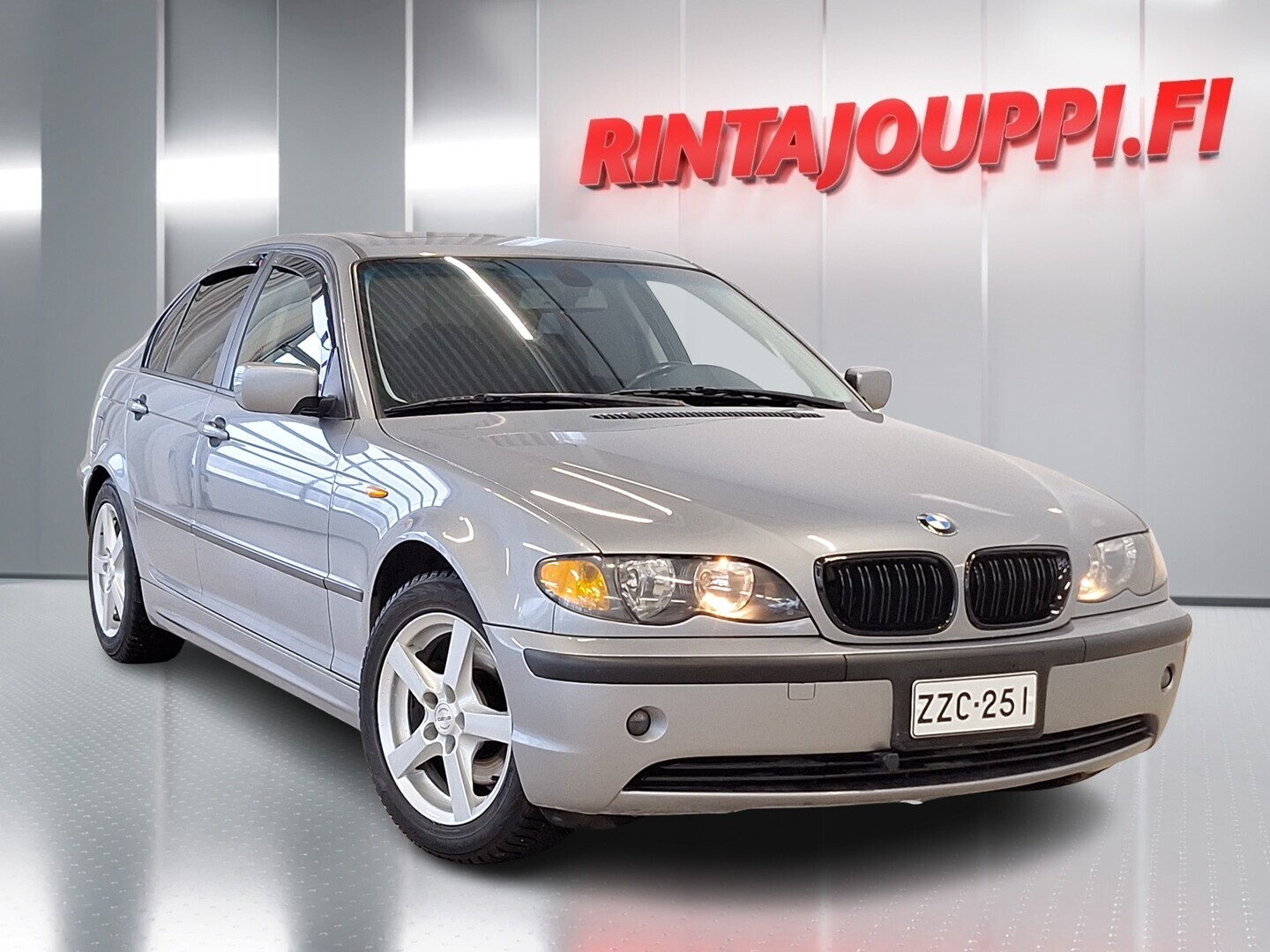 BMW 325 2004