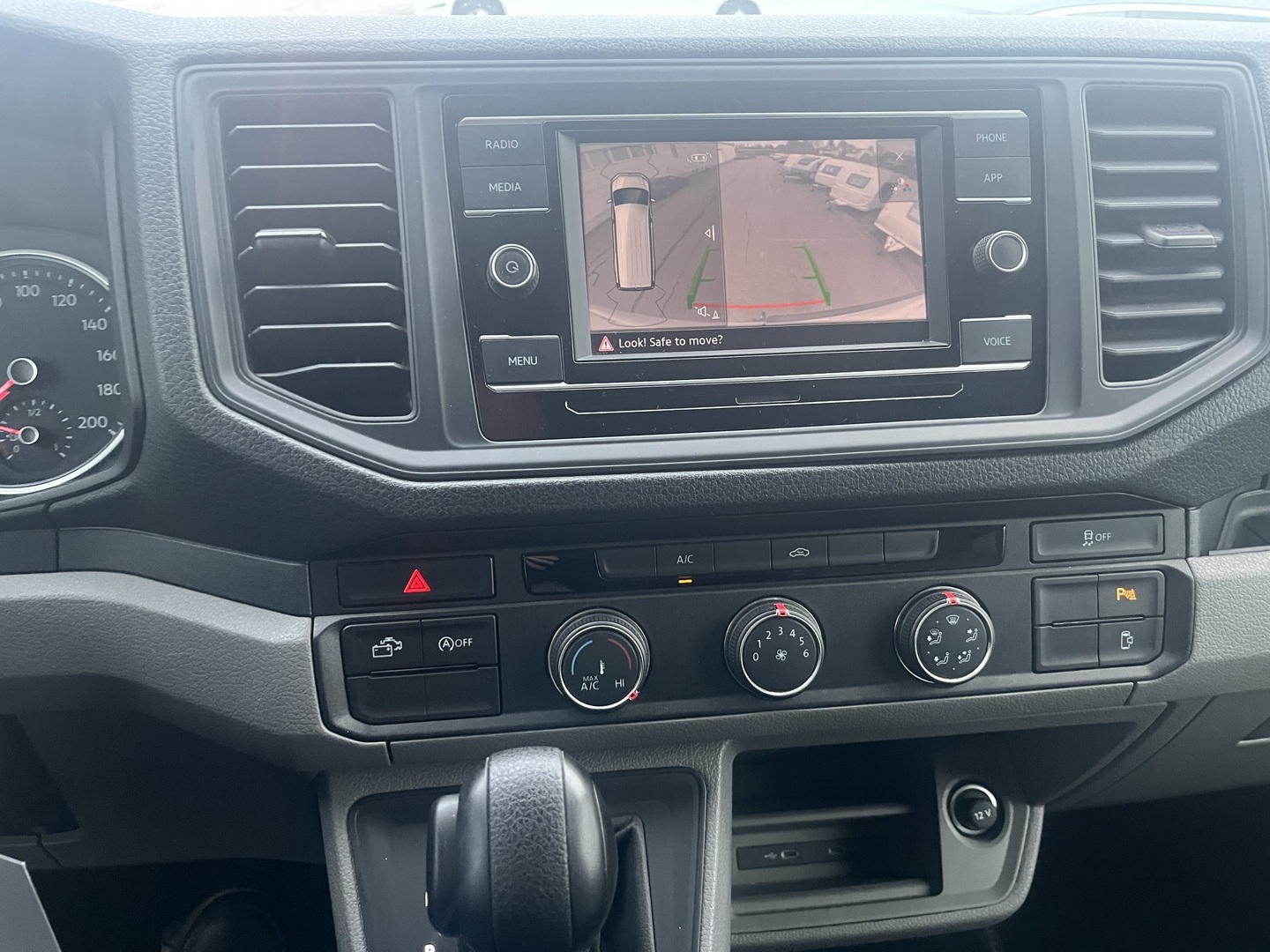 VOLKSWAGEN GRAND CALIFORNIA 680 2021