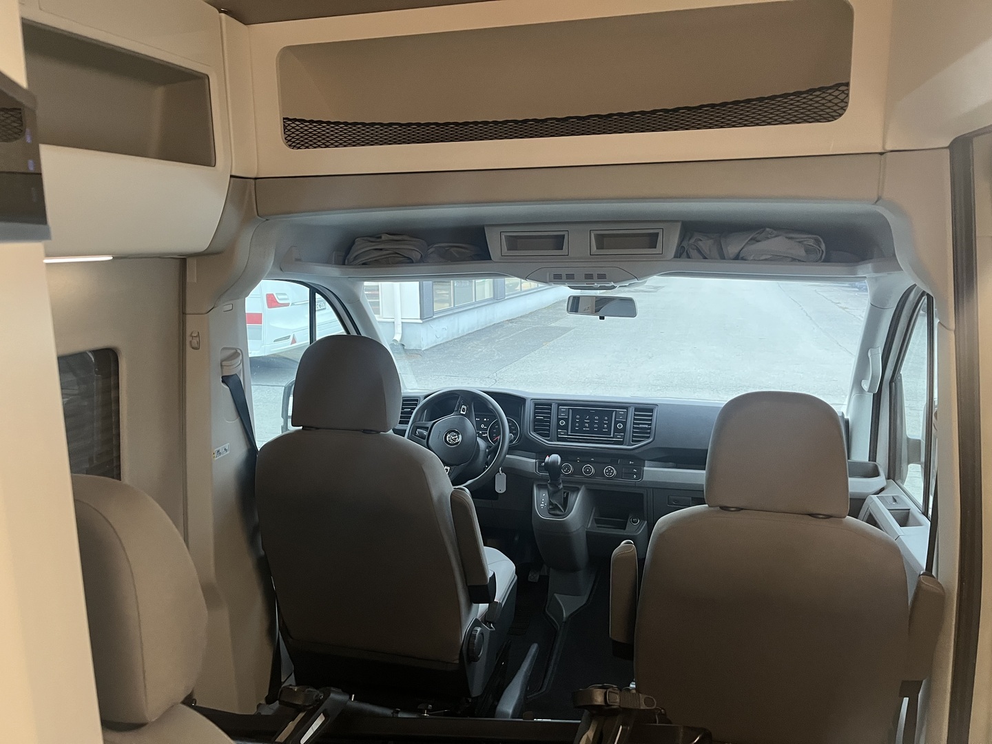 VOLKSWAGEN GRAND CALIFORNIA 680 2021