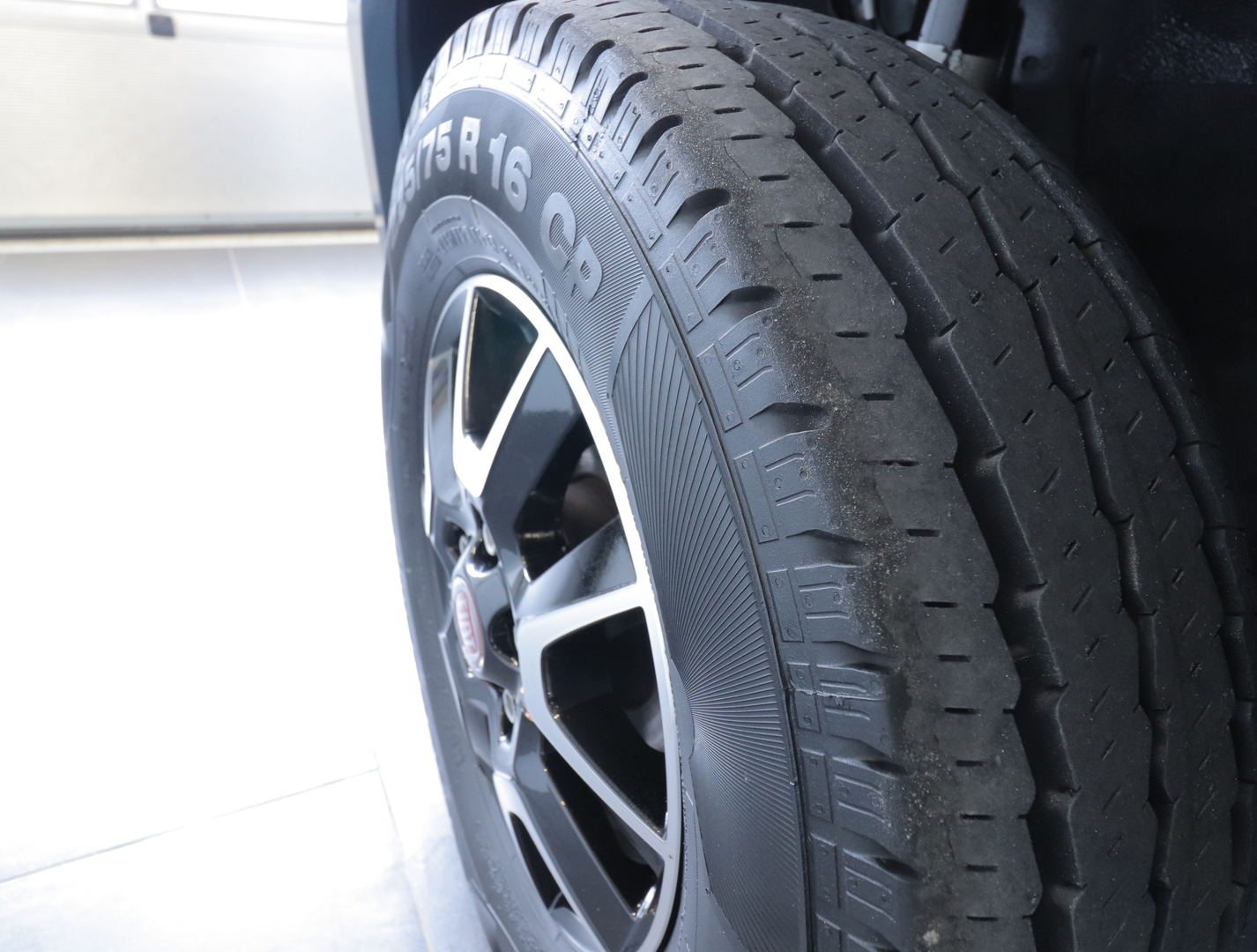 KNAUS Live Wave 700MEG 2019