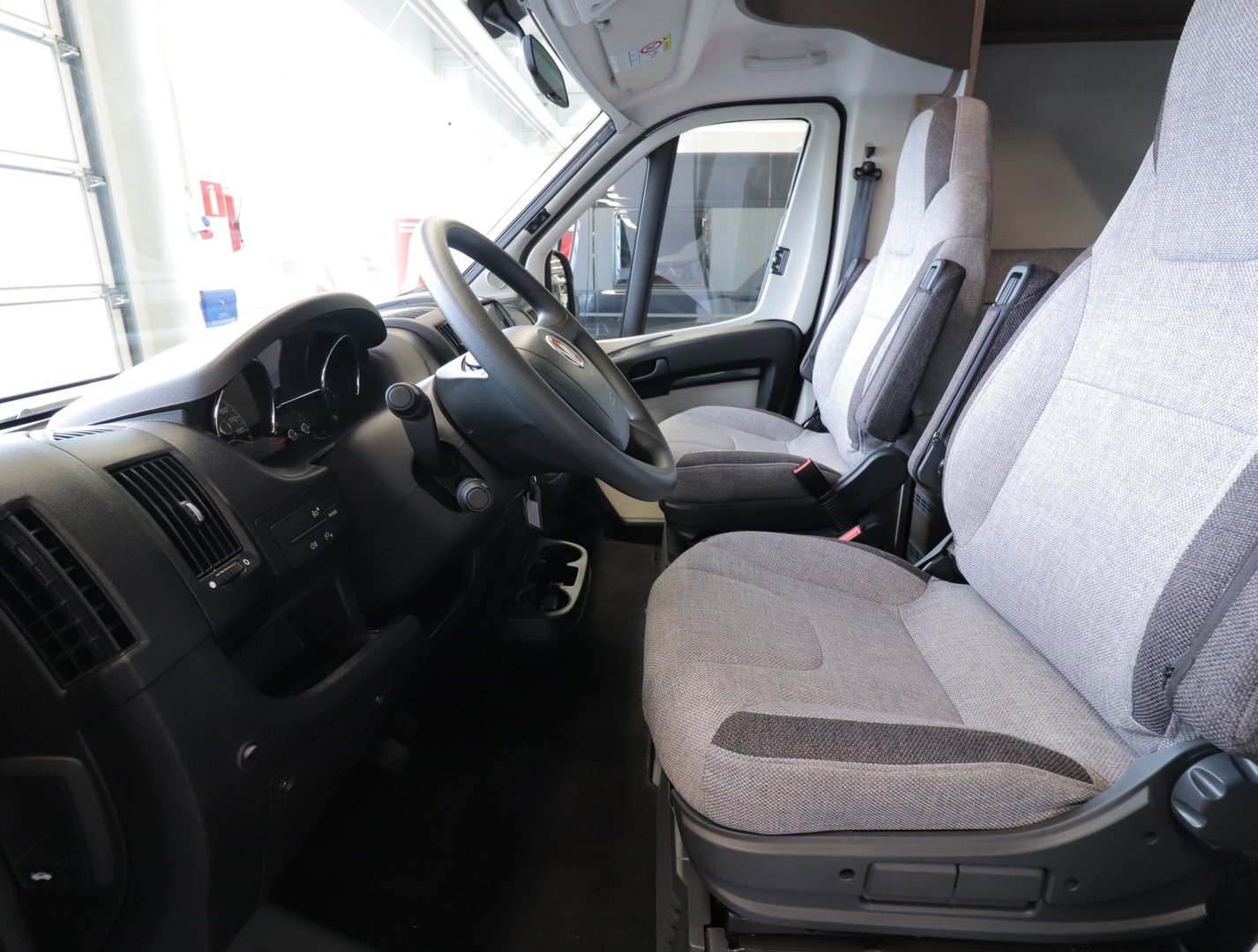 KNAUS Live Wave 700MEG 2019
