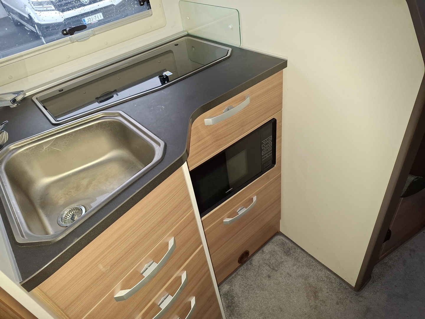 ADRIA MATRIX 670 SL J EDITION 2021