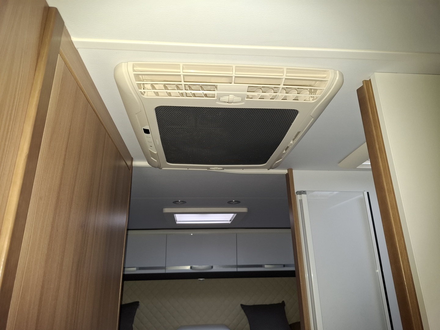 ADRIA MATRIX 670 SL J EDITION 2021