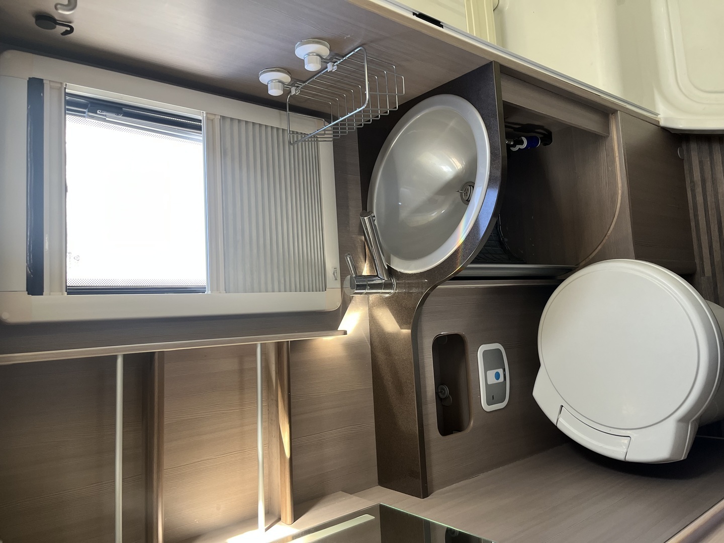 ADRIA MATRIX SUPREME M 687 SL ALDE 2012