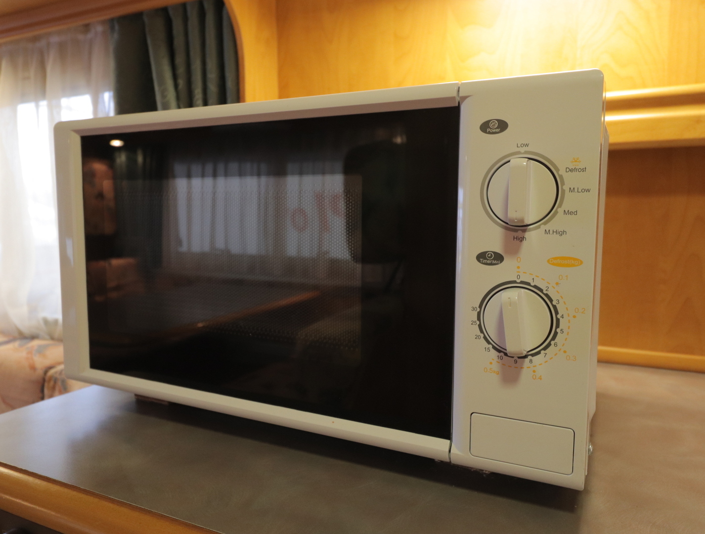 EURA MOBIL INTEGRA 606LSS 1998