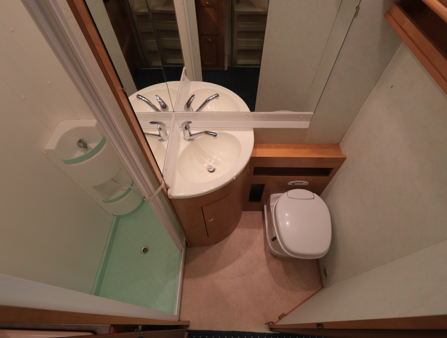 EURA MOBIL INTEGRA 606LSS 1998