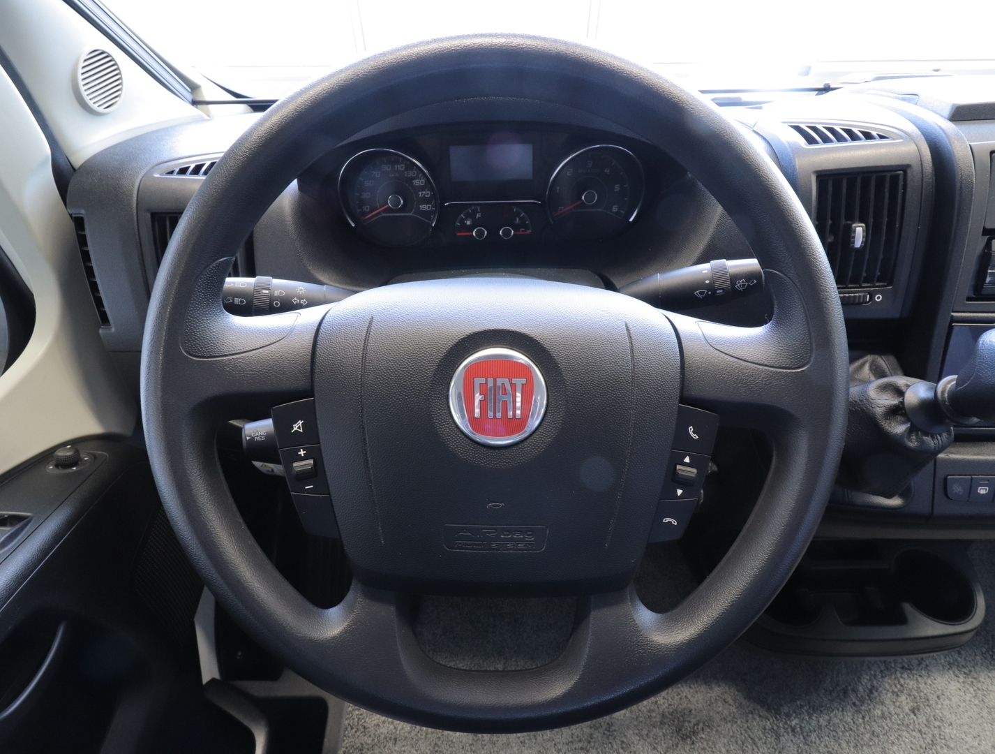 WEINSBERG R47 CARABUS 600 2021