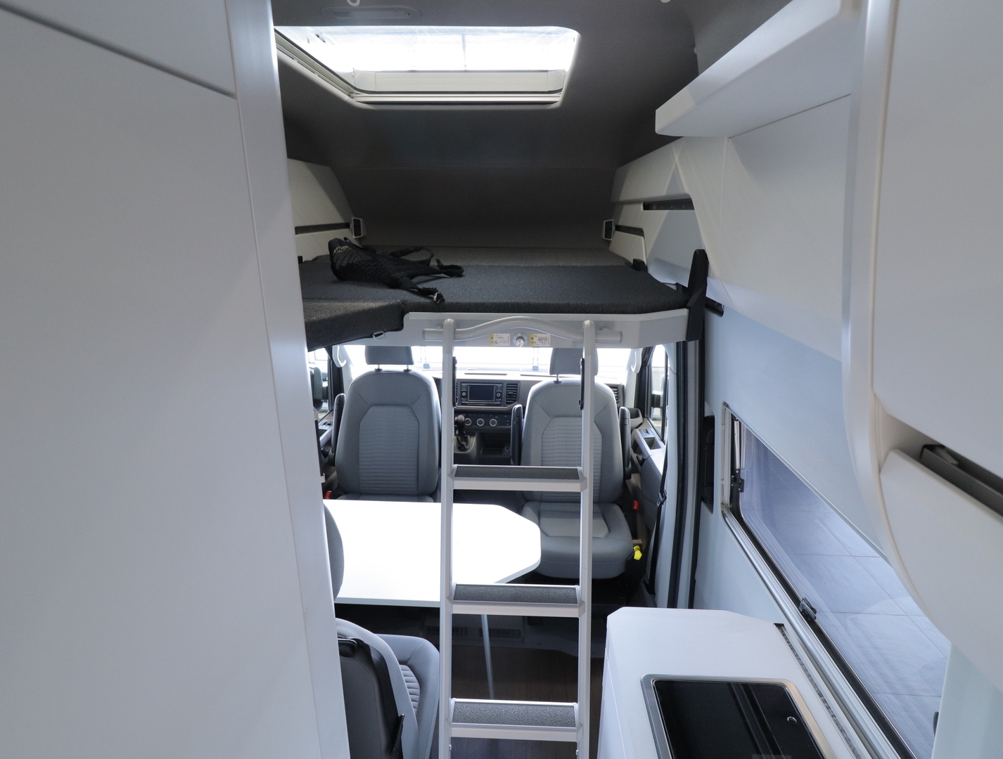 VOLKSWAGEN GRAND CALIFORNIA 600 2023