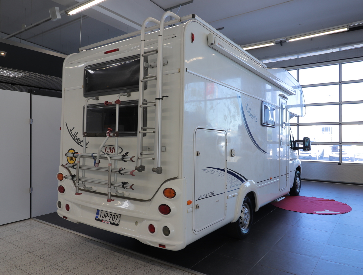 LMC LIBERTY A 651 2007