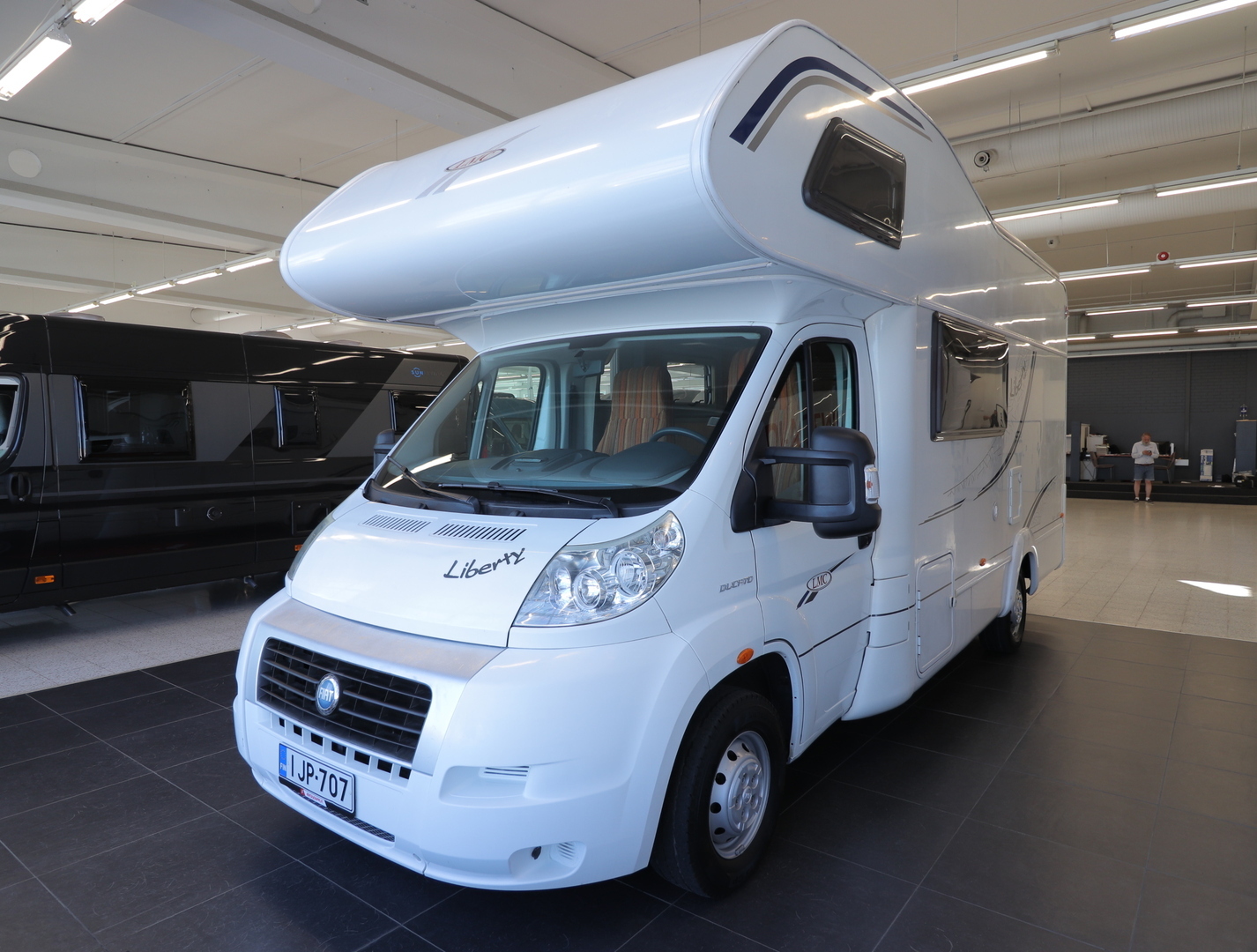 LMC LIBERTY A 651 2007