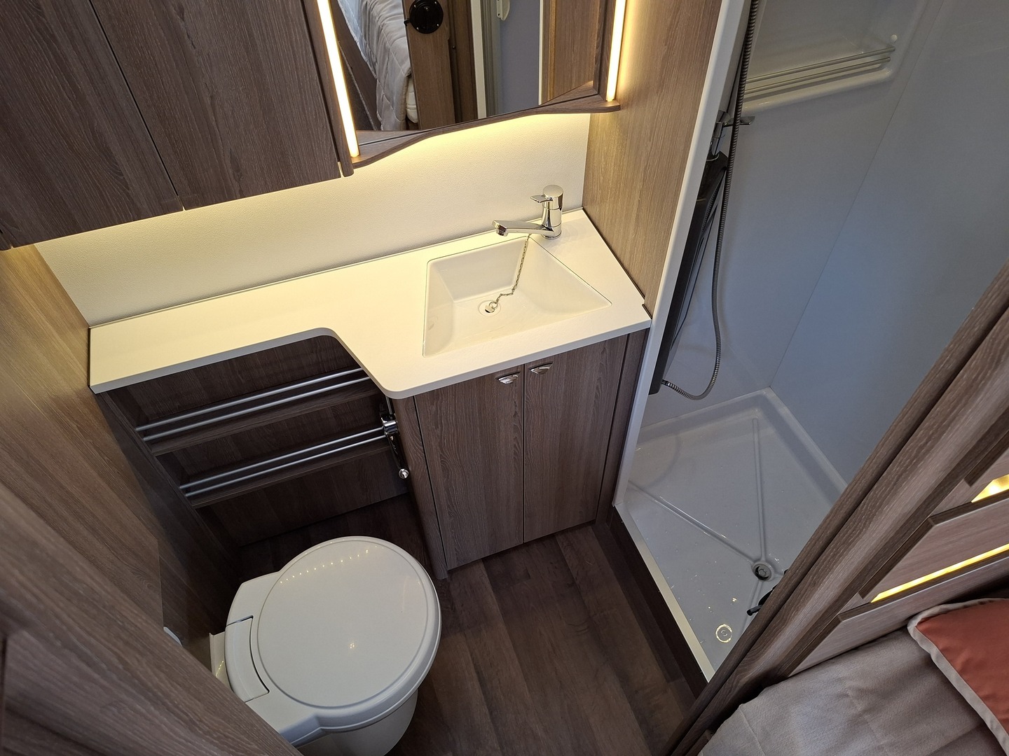 KABE TRAVELMASTER T 740 T 22