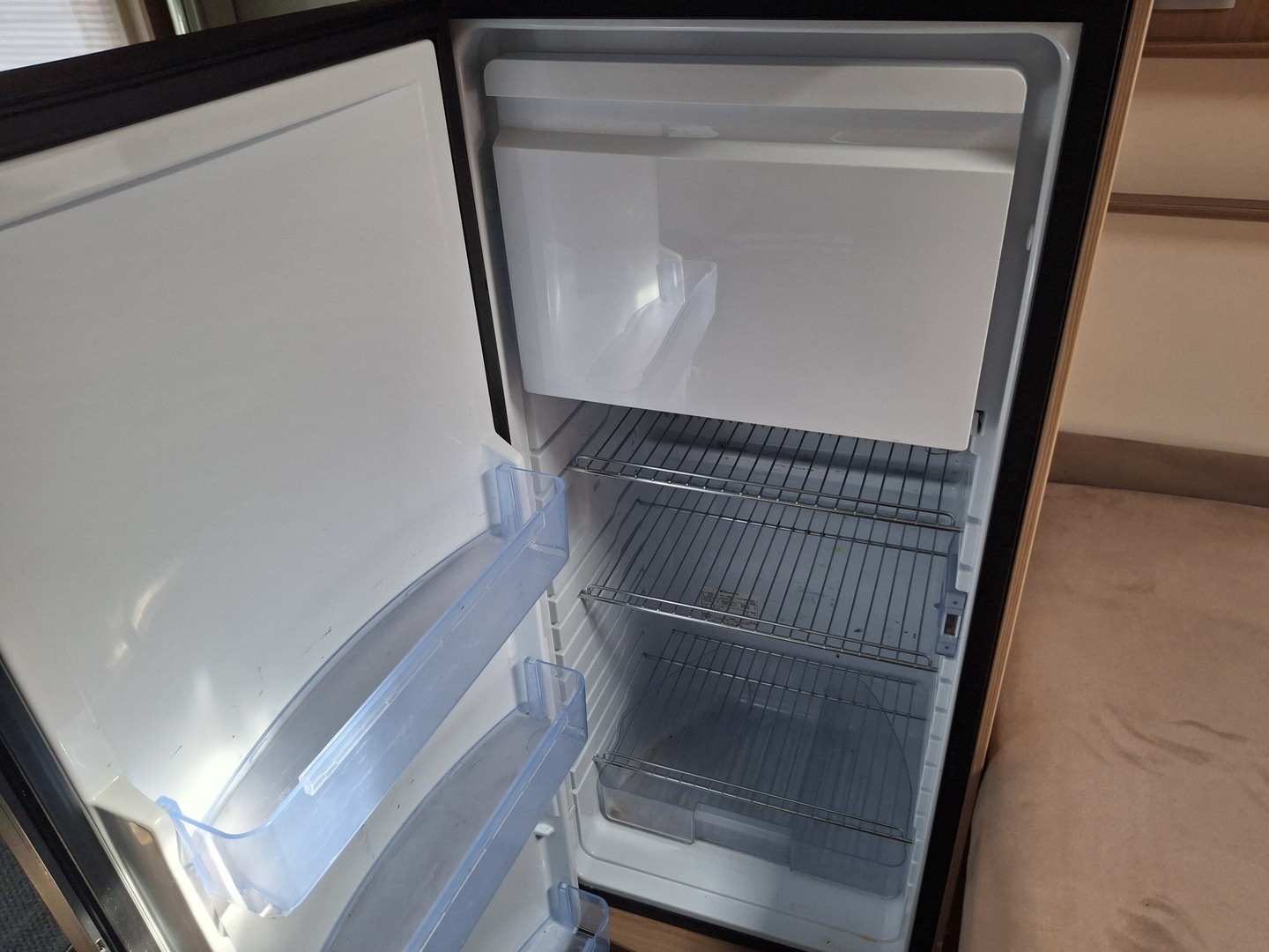 ADRIA MATRIX AXESS M 650 SF 2012