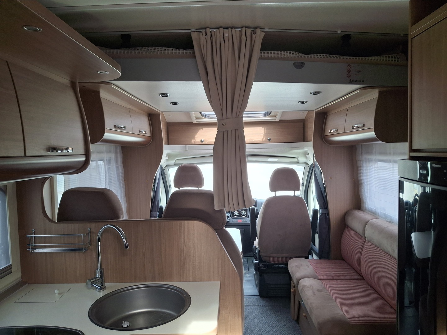 ADRIA MATRIX AXESS M 650 SF 2012