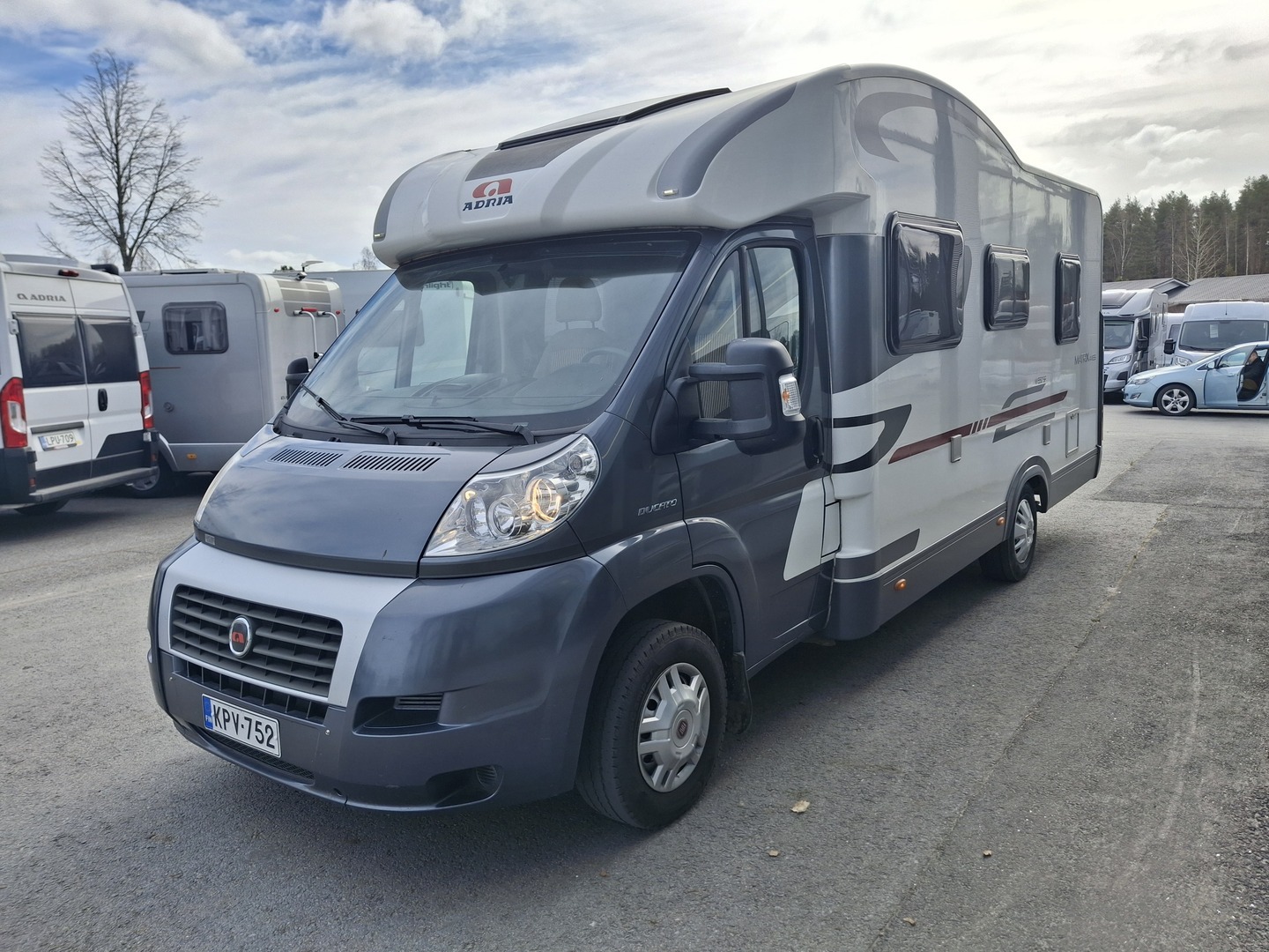 ADRIA MATRIX AXESS M 650 SF 2012