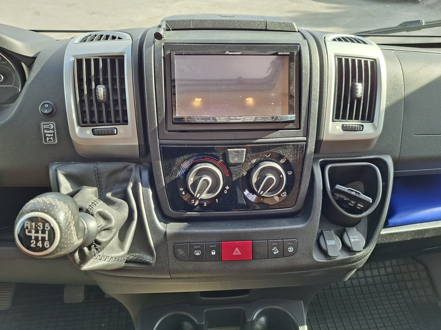 BÜRSTNER NEXXO T690G 2017