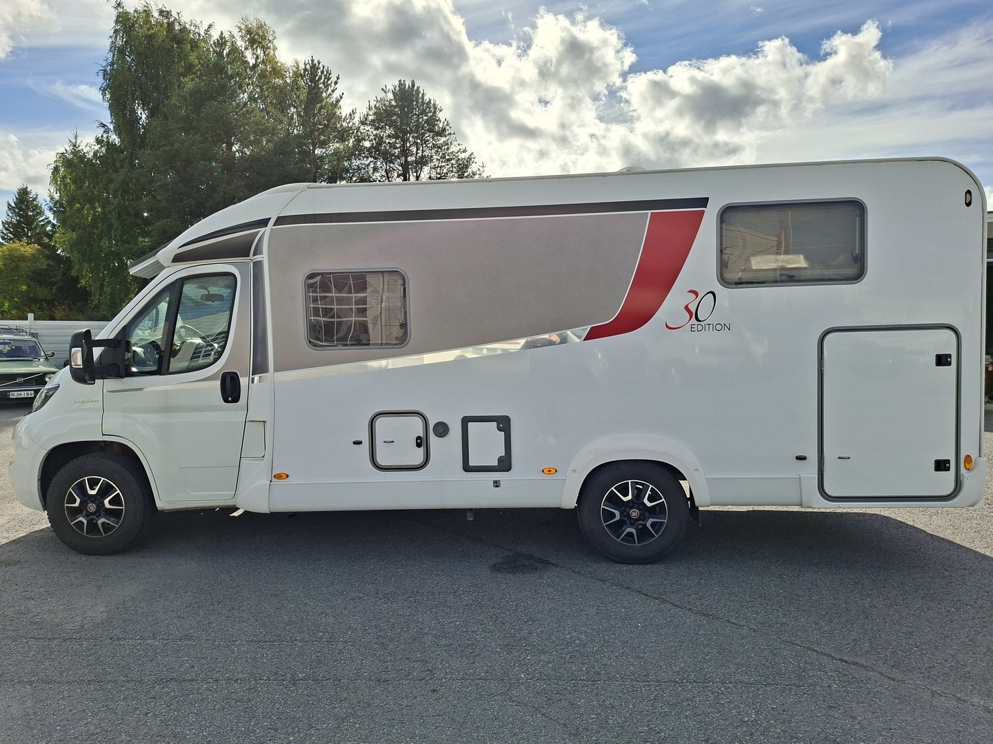 BÜRSTNER NEXXO T690G 2017