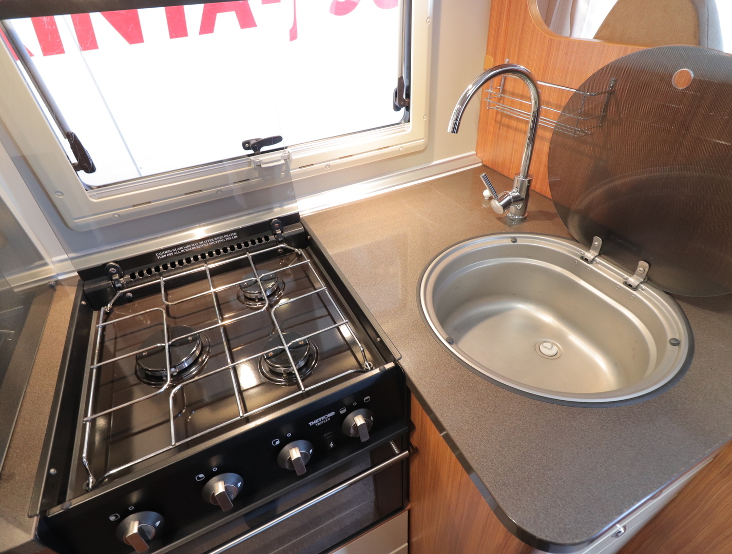 ADRIA CORAL S 670 SL 2011