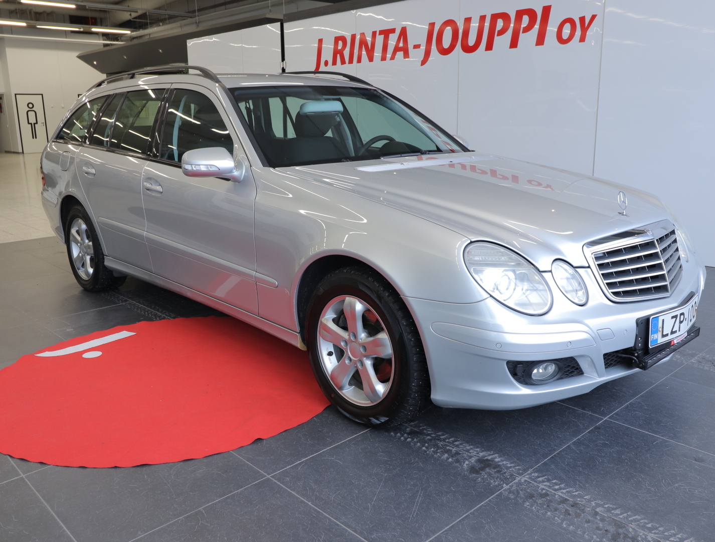 MERCEDES-BENZ E 2008