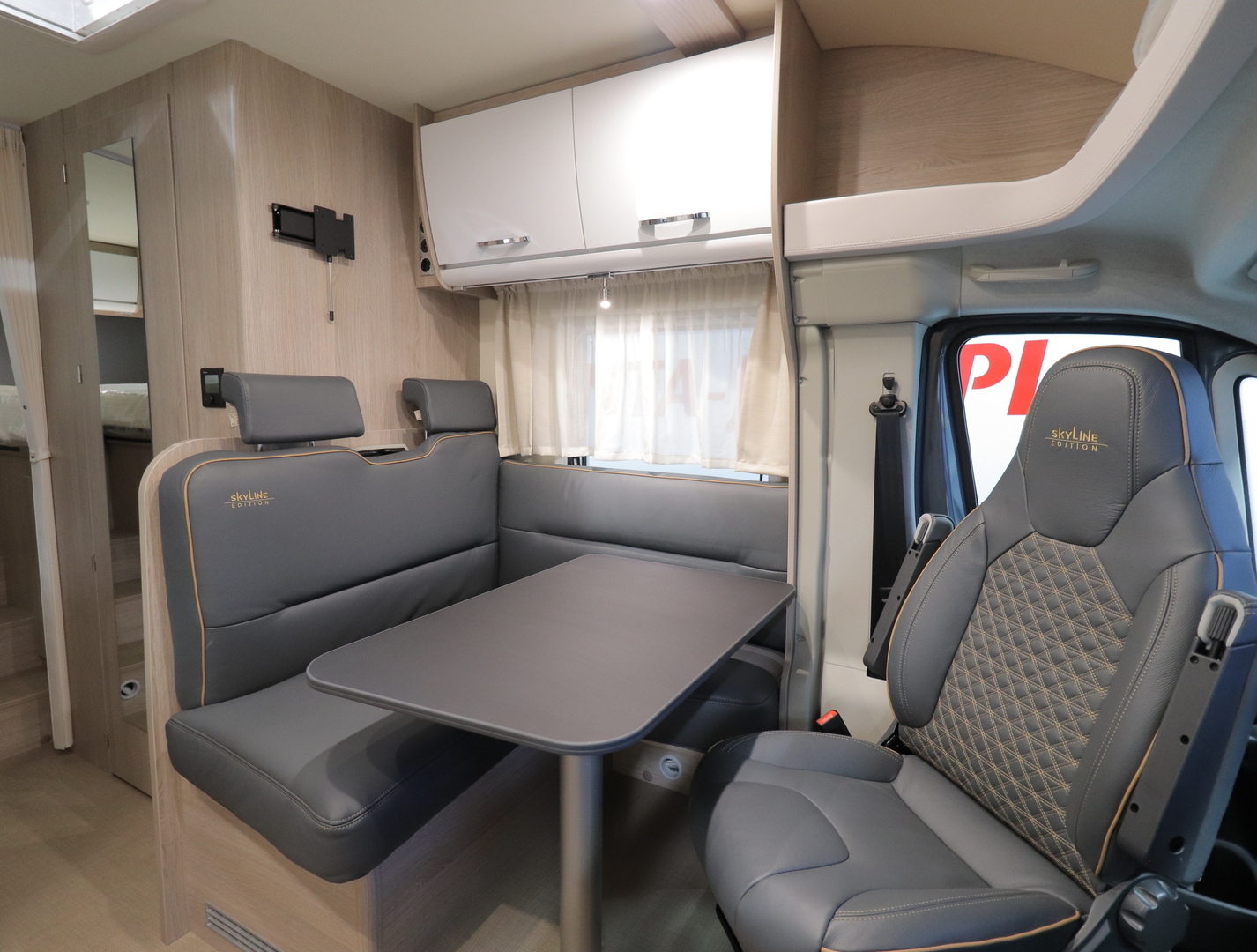 BÜRSTNER Lyseo Time T690 G Skyline Edition 2025