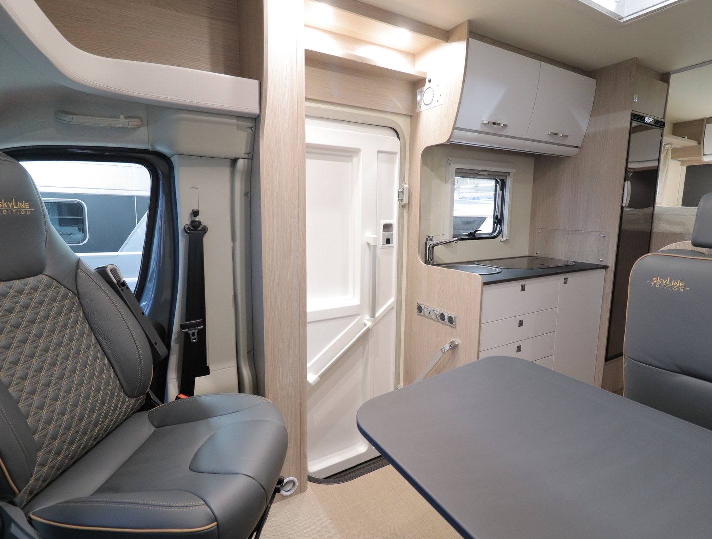 BÜRSTNER Lyseo Time T690 G Skyline Edition 2025