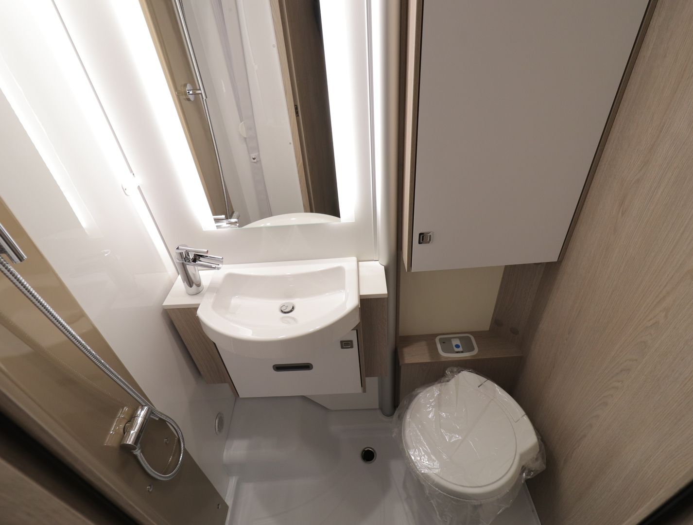 BÜRSTNER Lyseo Time T690 G Skyline Edition 2025