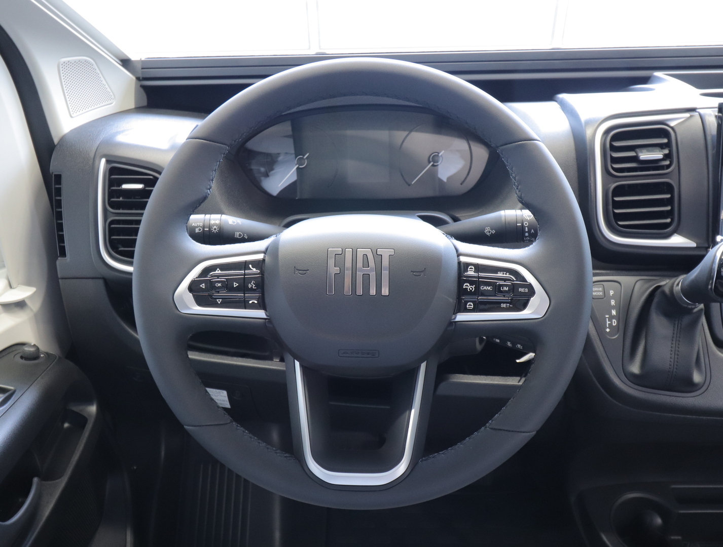 ADRIA TWIN 640 SLB 60 YEARS SELECTION 2026