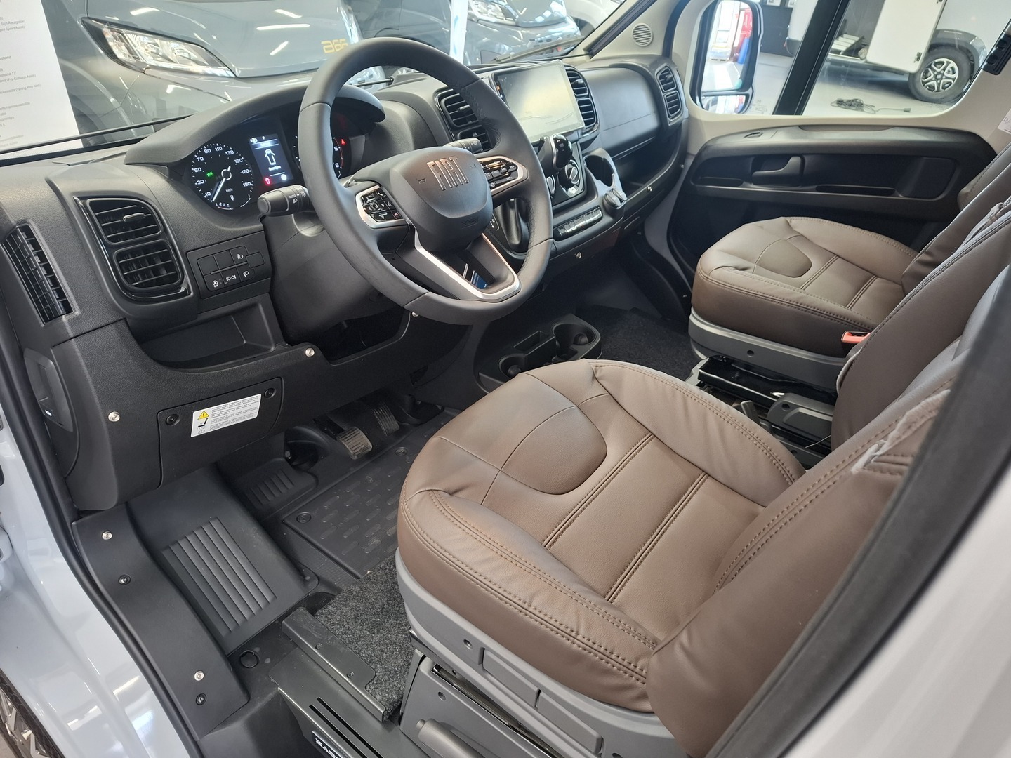 KABE Travel Master Classic 740 LGB ALDE 2026
