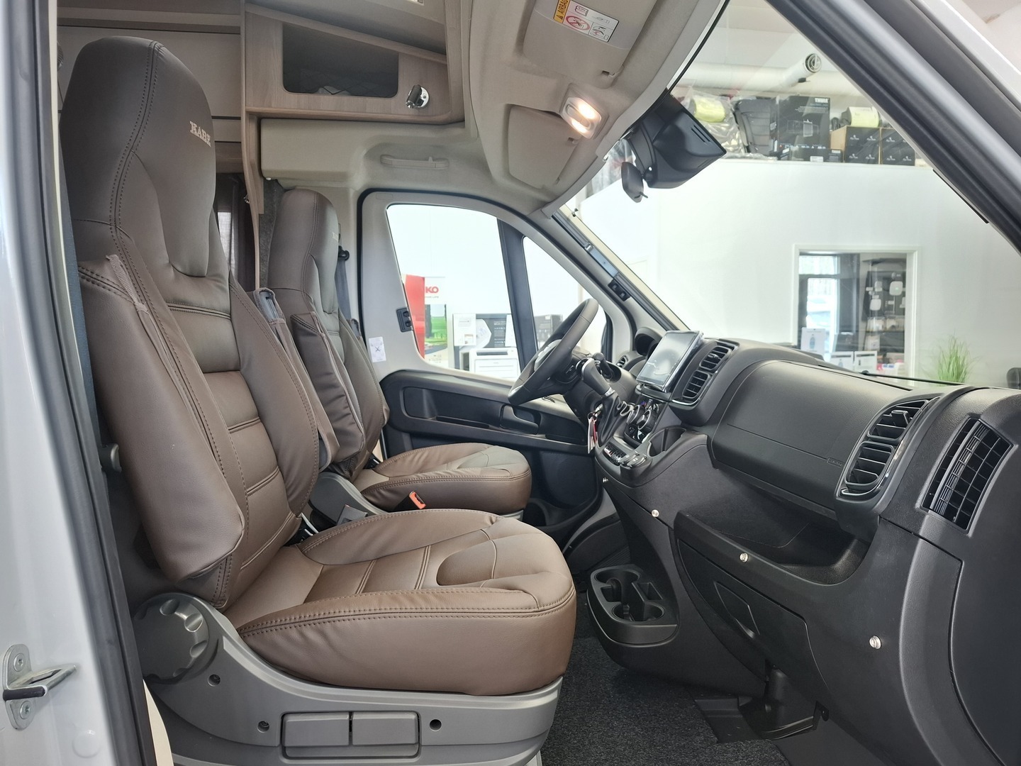 KABE Travel Master Classic 740 LGB ALDE 2026
