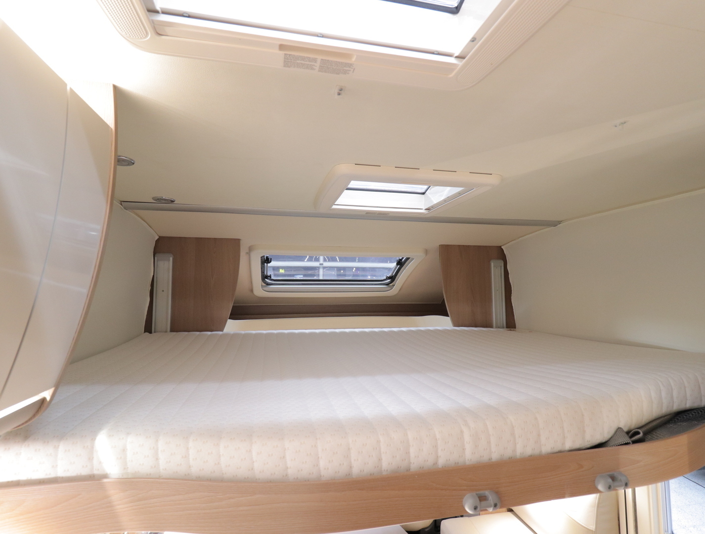 BÜRSTNER LYSEO T 734 HARMONY LINE 2021