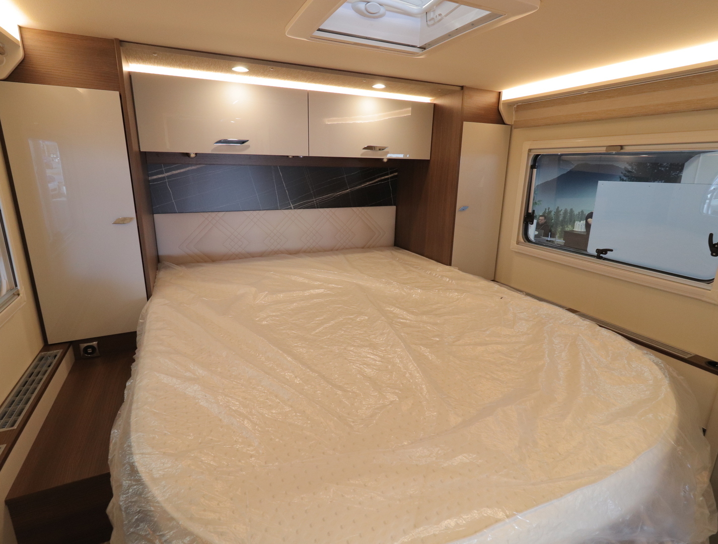 BÜRSTNER ELEGANCE i 920 G ALDE 2024