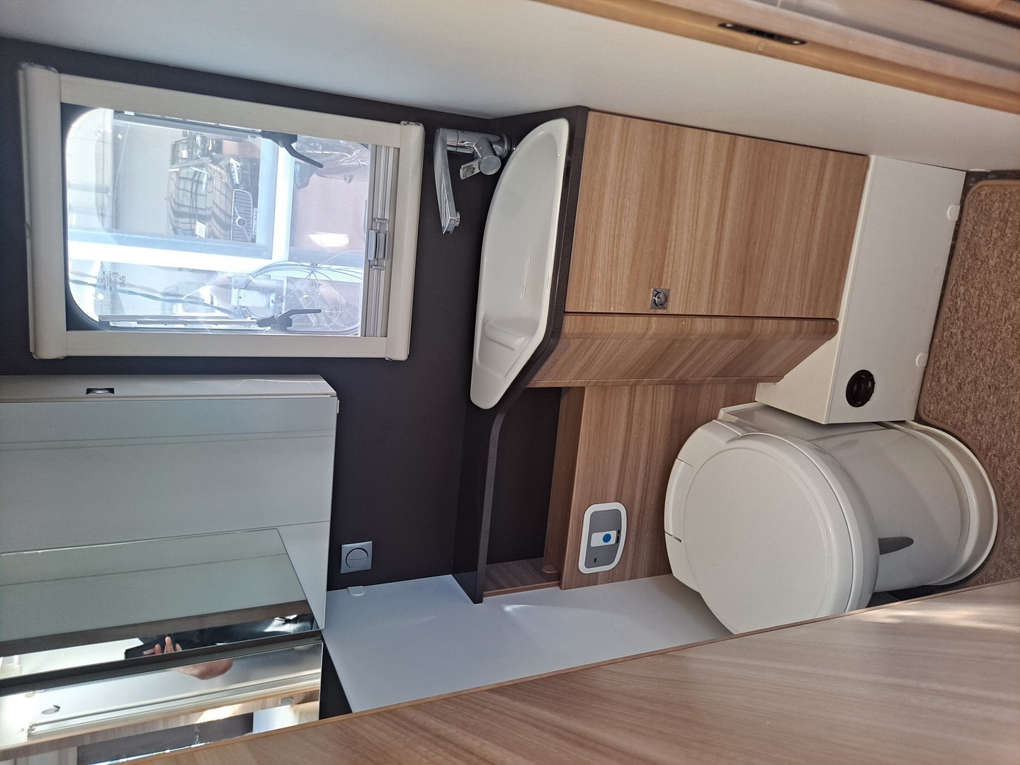 ADRIA Matrix Axess 670 SL 2015