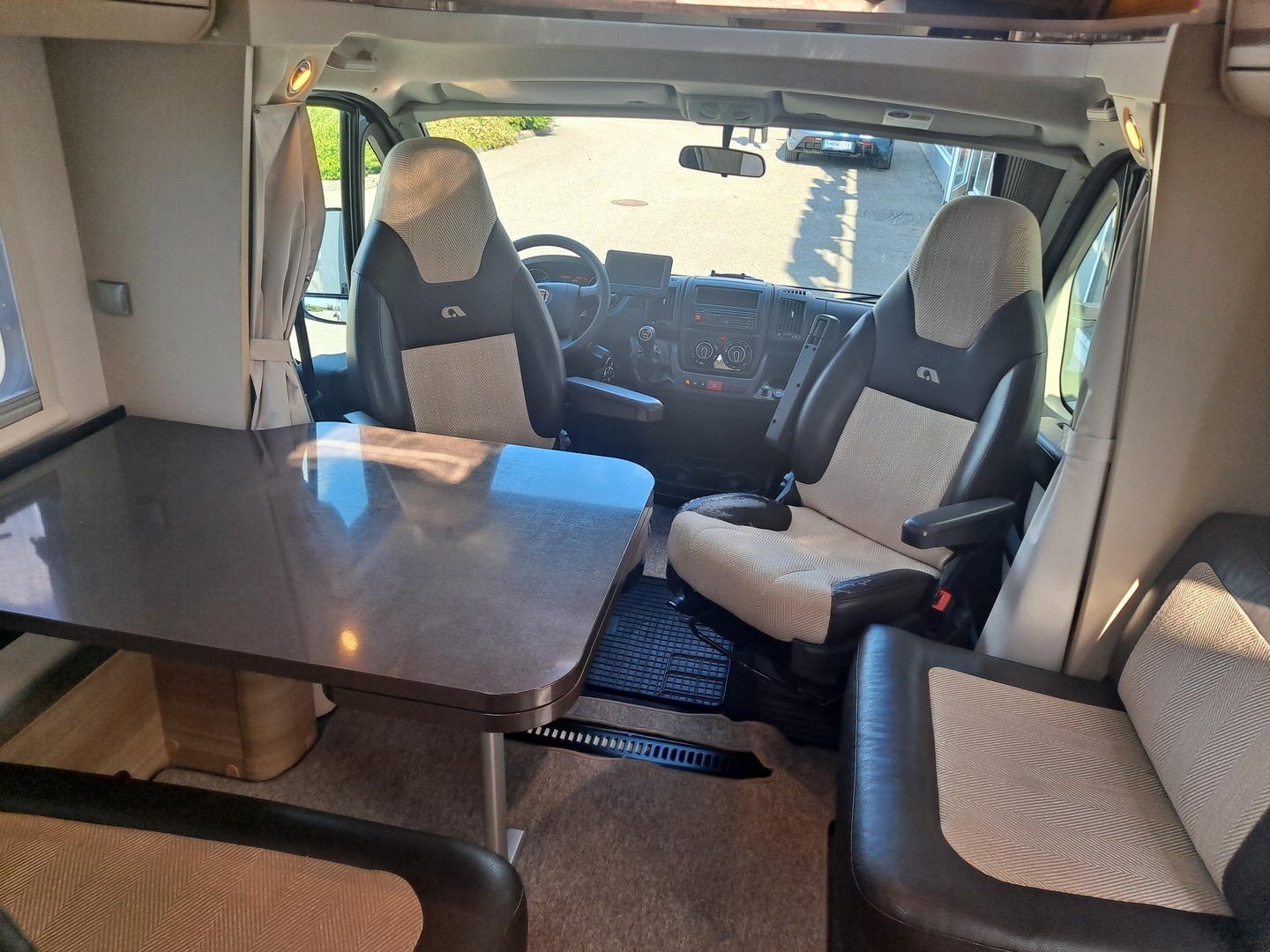 ADRIA Matrix Axess 670 SL 2015