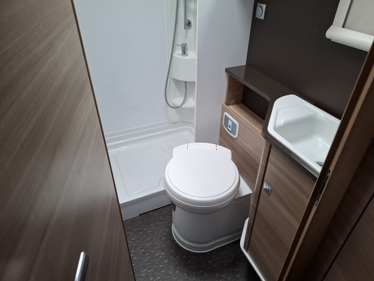 ADRIA MATRIX M 650 SF 2015