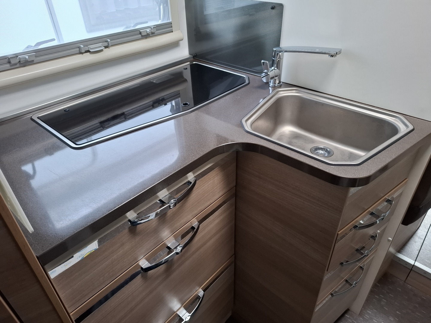 ADRIA MATRIX M 650 SF 2015