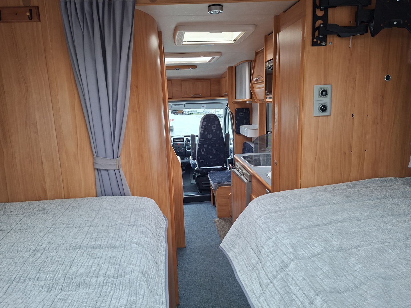 ADRIA CORAL 660SL 2005