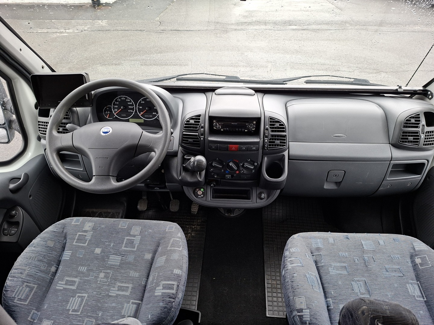 ADRIA CORAL 660SL 2005