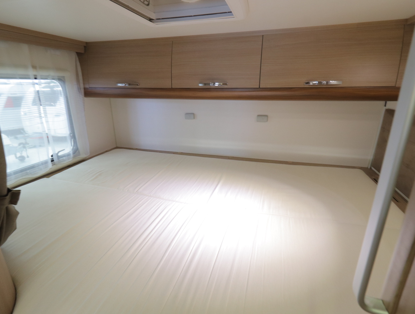 ADRIA Matrix Axess 680 SP 2012