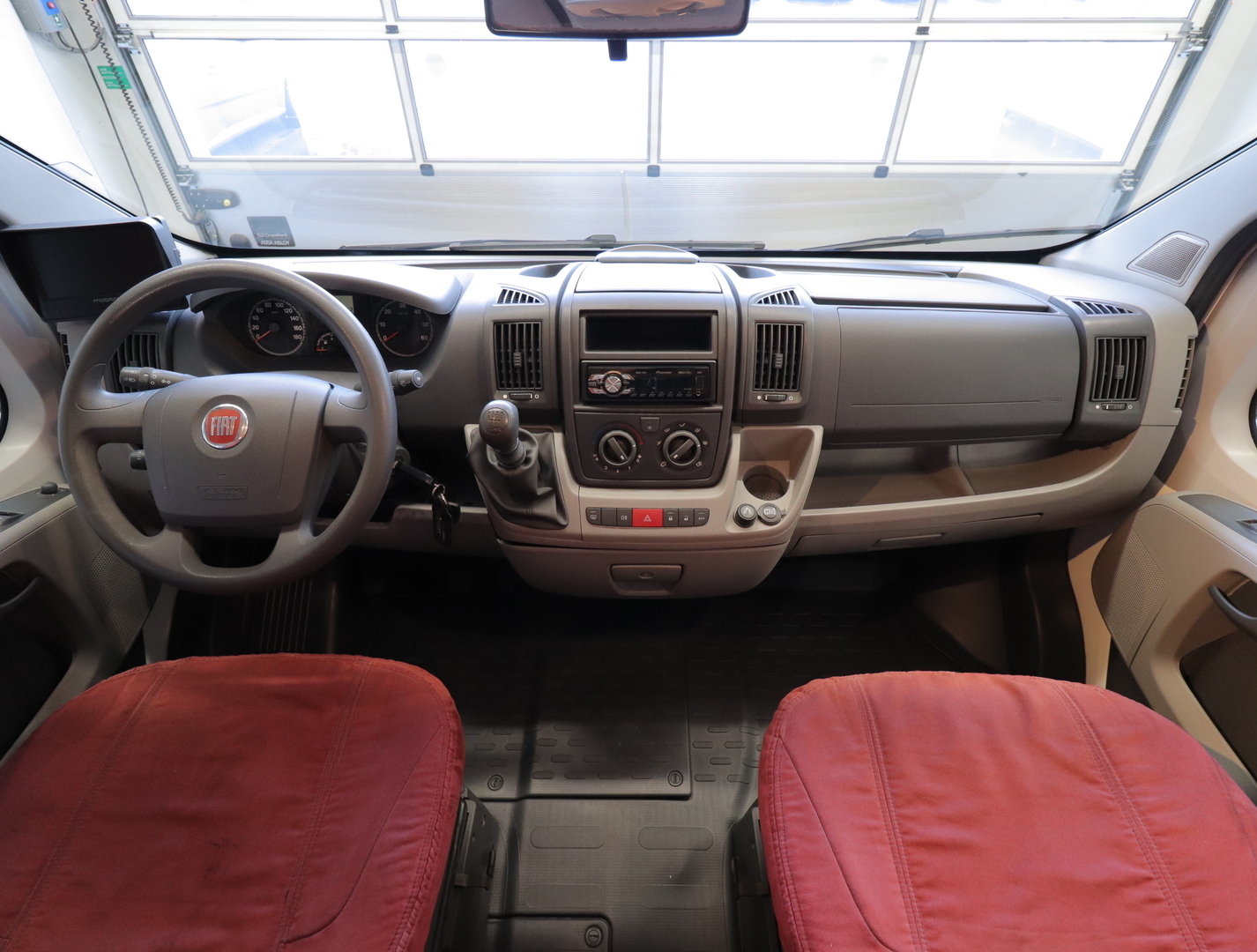 KABE Travel Master 700 XL 2009