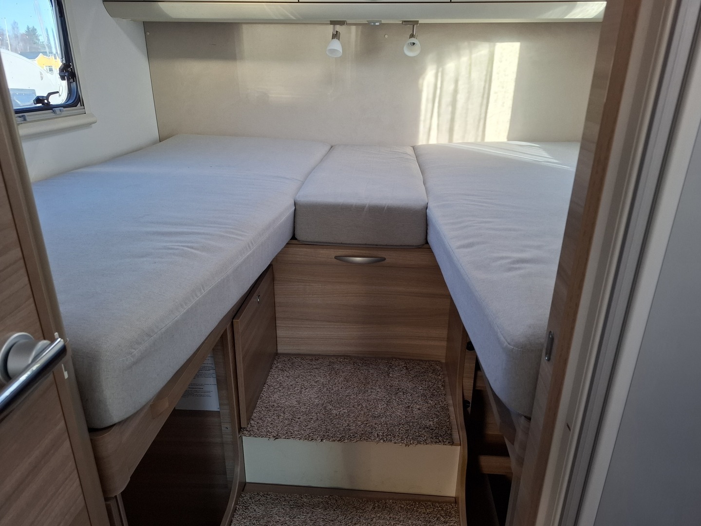 ADRIA Matrix Axess M 670SL 2015