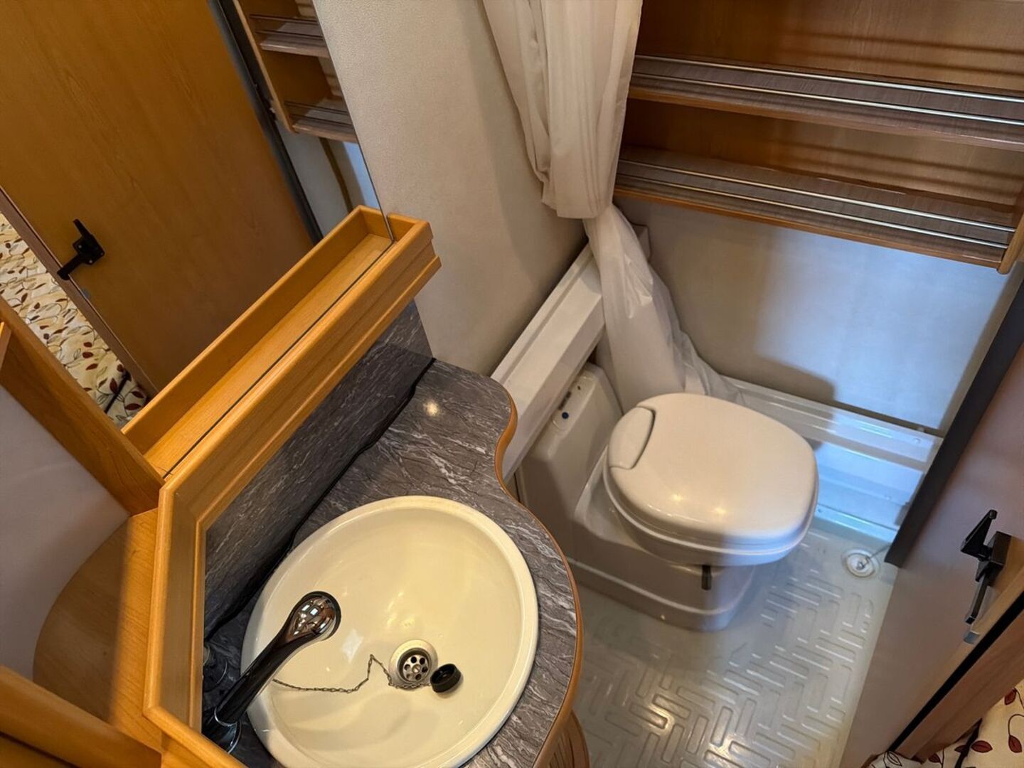 KABE BRILJANT 17