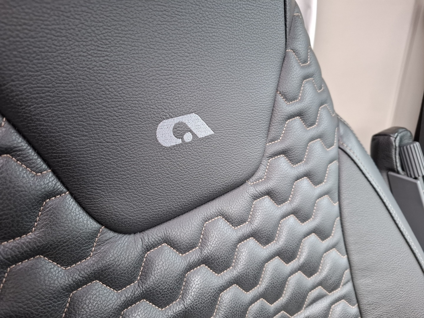 ADRIA MATRIX PLUS M 670SL 2021