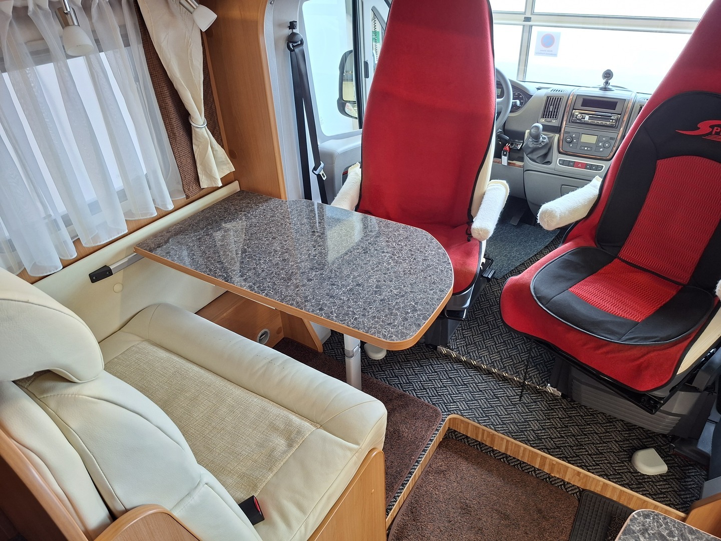 DETHLEFFS GLOBEBUS T 001  T 002 2009