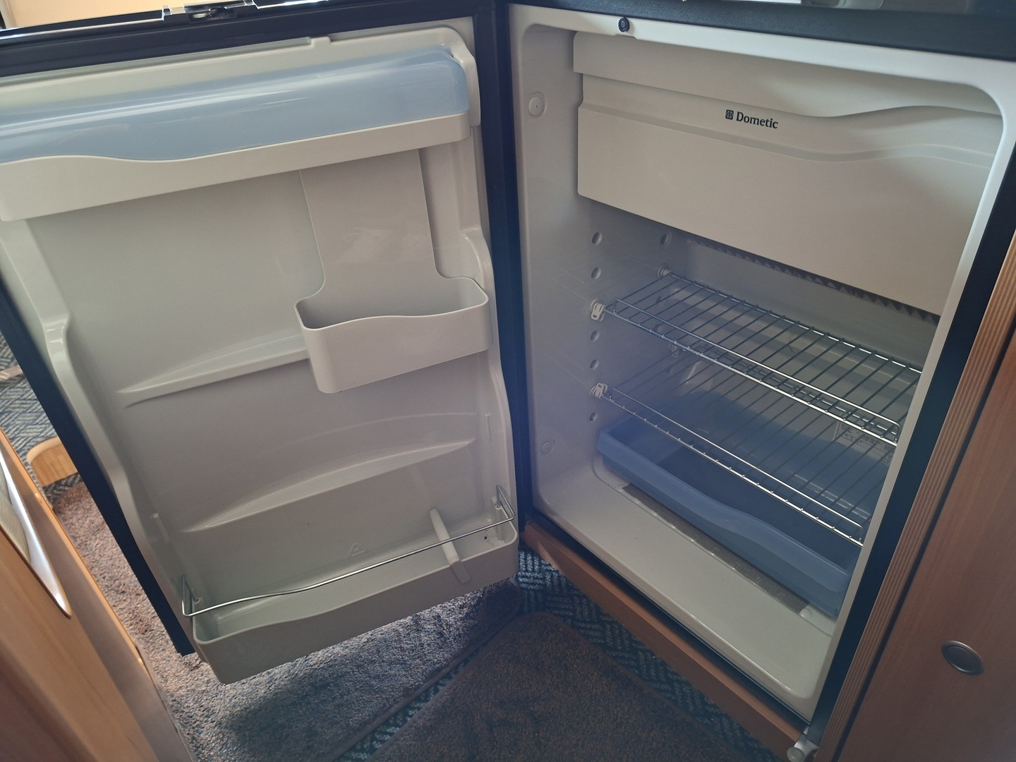 DETHLEFFS GLOBEBUS T 001  T 002 2009