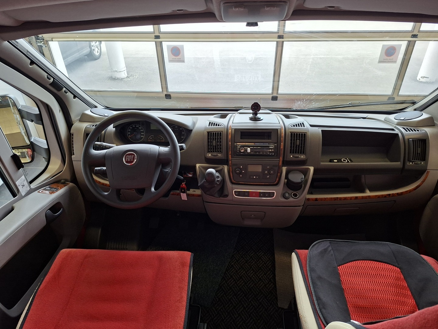 DETHLEFFS GLOBEBUS T 001  T 002 2009