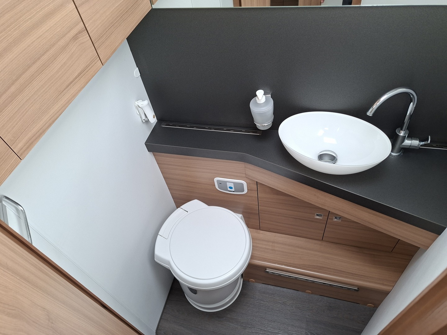 ADRIA MATRIX SUPREME 670 SC ALDE 2020
