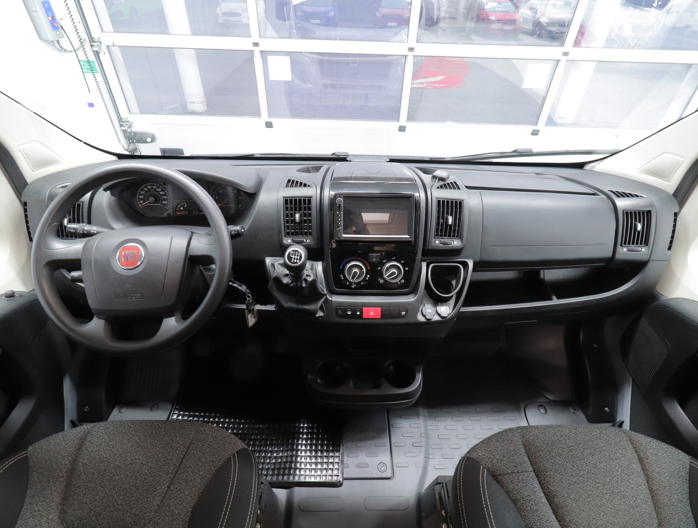 SUNLIGHT CLIFF 600 2020