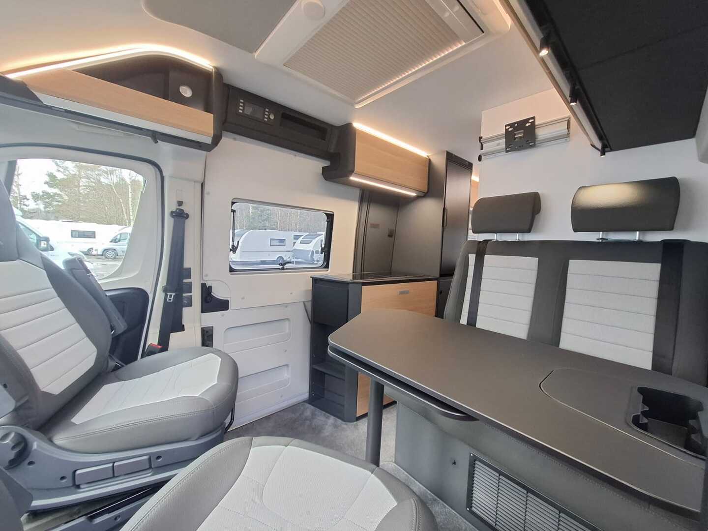 ADRIA TWIN 640 SLB 2025