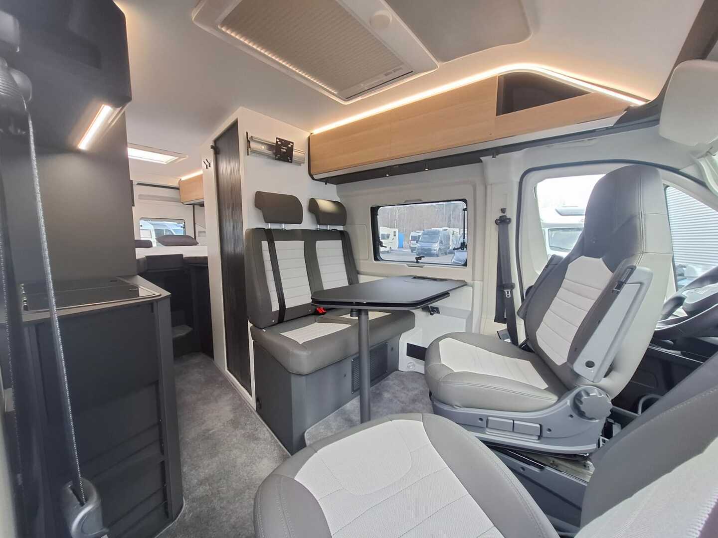 ADRIA TWIN 640 SLB 2025